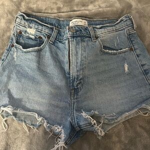A&F High Rise Mom Shorts – Denim – Size 6